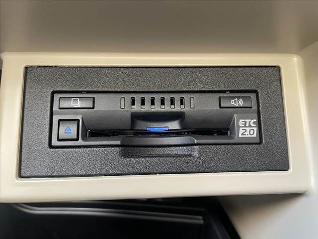 TOYOTA LANDCRUISER PRADO 2023 Image 31