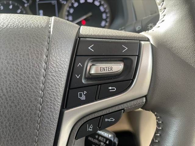 TOYOTA LANDCRUISER PRADO 2023 Image 31