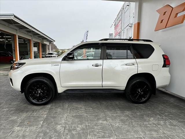 TOYOTA LANDCRUISER PRADO 2022 Image 31