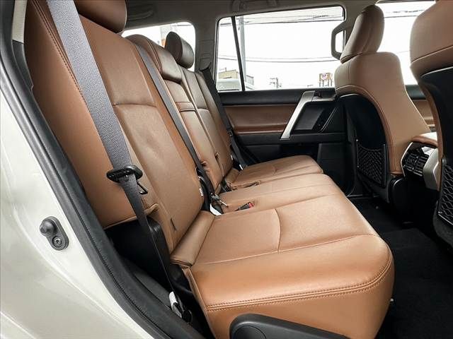 TOYOTA LANDCRUISER PRADO 2022 Image 31