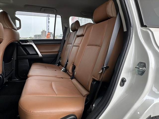 TOYOTA LANDCRUISER PRADO 2022 Image 31