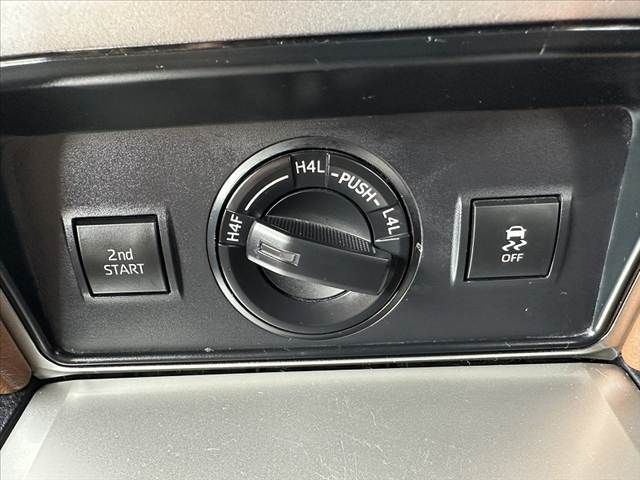 TOYOTA LANDCRUISER PRADO 2022 Image 31