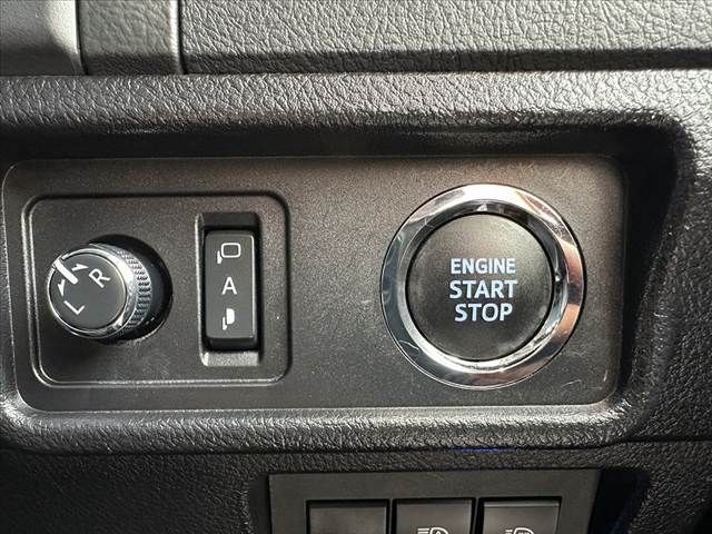 TOYOTA LANDCRUISER PRADO 2022 Image 31