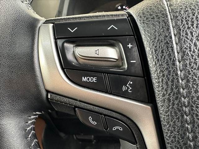 TOYOTA LANDCRUISER PRADO 2022 Image 31