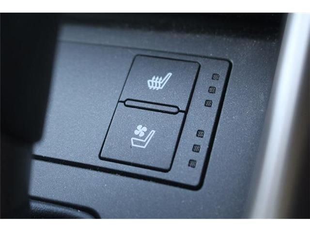 TOYOTA LEXUS IS200T 2017 Image 31