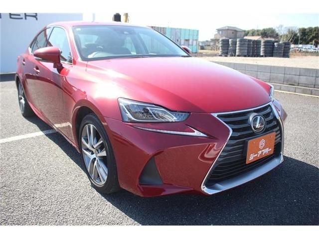 TOYOTA LEXUS IS200T 2017 Image 31