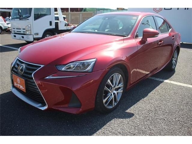 TOYOTA LEXUS IS200T 2017 Image 31