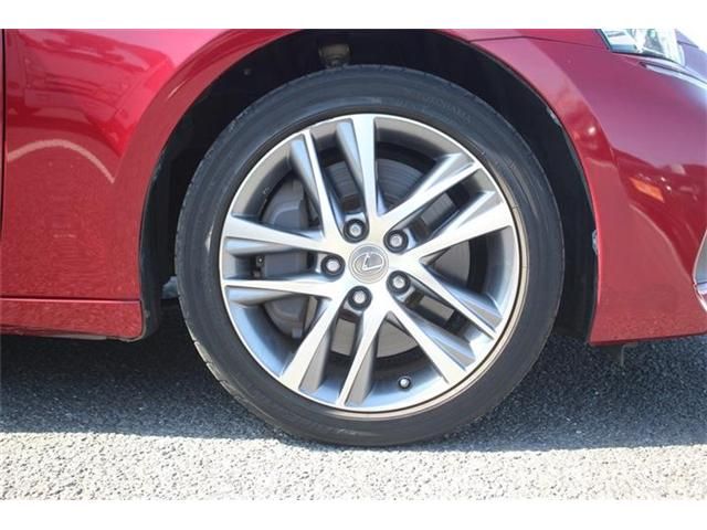 TOYOTA LEXUS IS200T 2017 Image 31