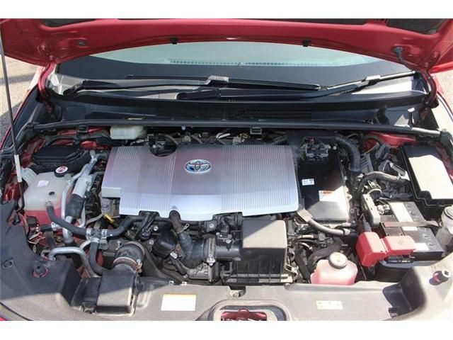 TOYOTA PRIUS PHV 2017 Image 31