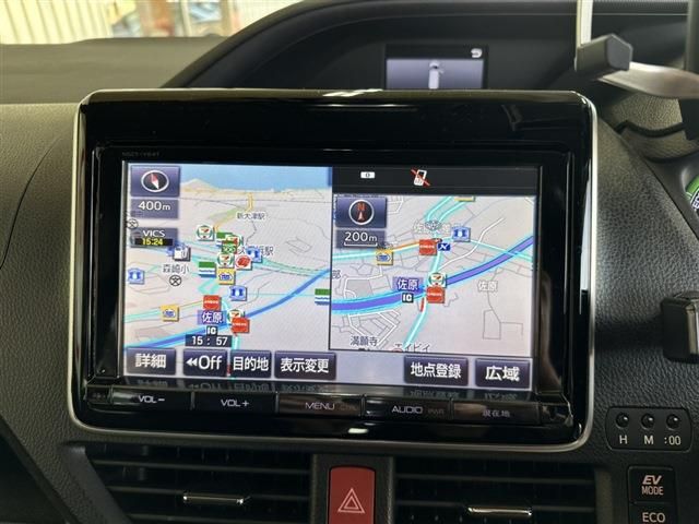 TOYOTA VOXY HYBRID 2015 Image 31