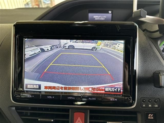 TOYOTA VOXY HYBRID 2015 Image 31