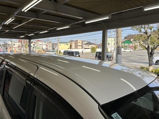 TOYOTA VOXY HYBRID 2015 Image 31