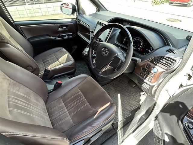 TOYOTA ESQUIRE HYBRID 2018 Image 31