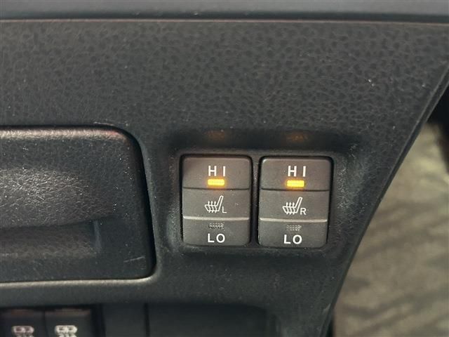 TOYOTA ESQUIRE HYBRID 2018 Image 31