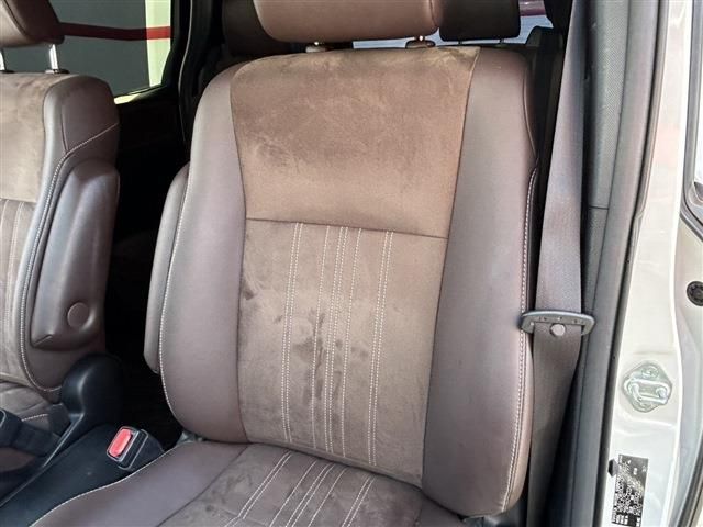 TOYOTA ESQUIRE HYBRID 2018 Image 31