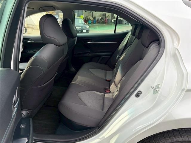 TOYOTA CAMRY HYBRID 2019 Image 31