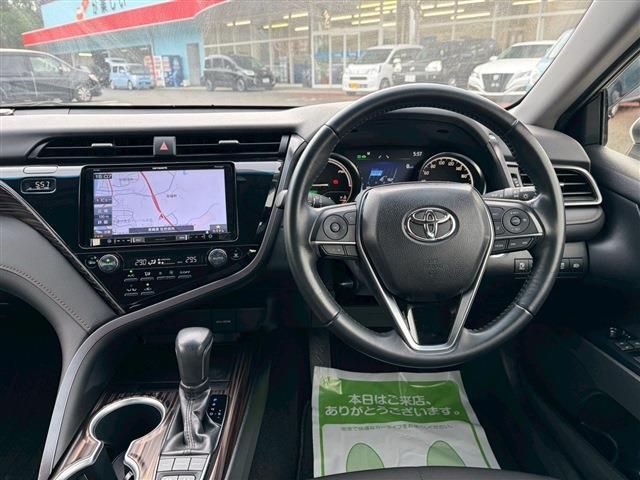 TOYOTA CAMRY HYBRID 2019 Image 31