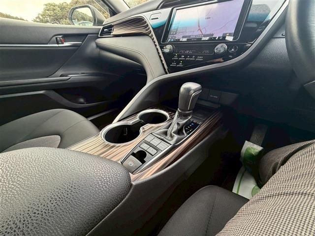 TOYOTA CAMRY HYBRID 2019 Image 31