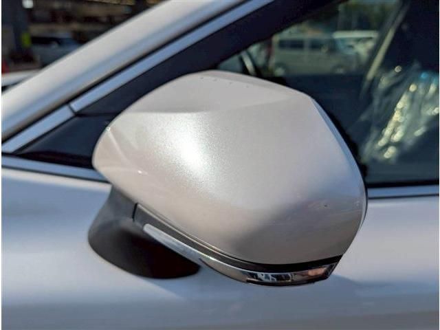 TOYOTA CAMRY HYBRID 2019 Image 31