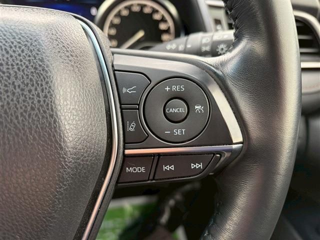 TOYOTA CAMRY HYBRID 2019 Image 31