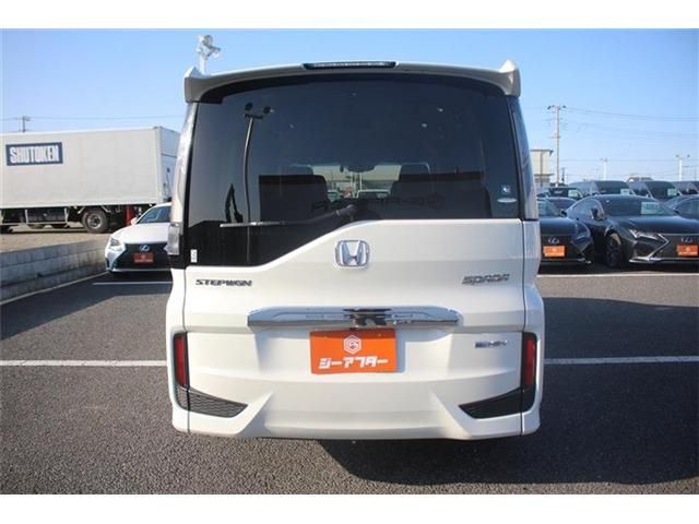 HONDA STEPWAGON E:HEV SPAD 2021 Image 31