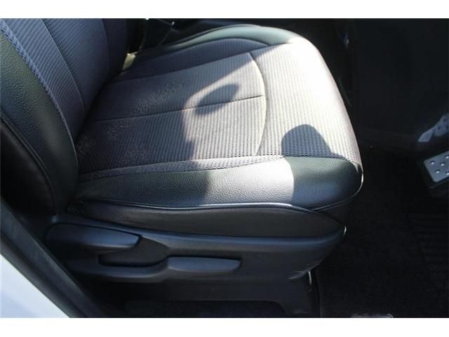 TOYOTA NOAH HYBRID 2015 Image 31