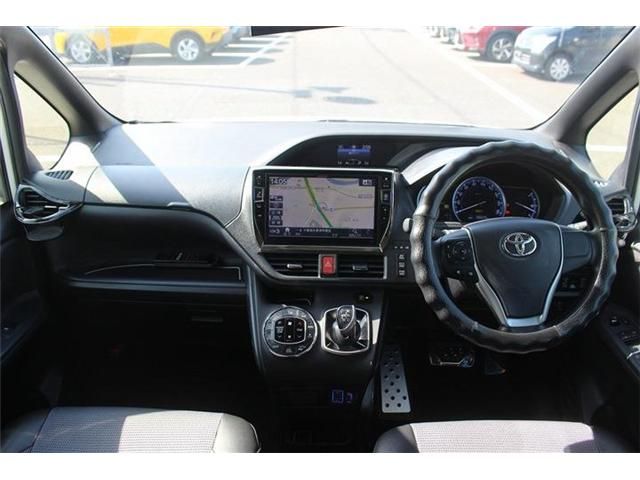 TOYOTA NOAH HYBRID 2015 Image 31