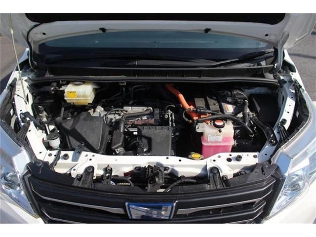 TOYOTA NOAH HYBRID 2015 Image 31