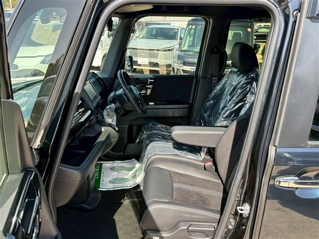 HONDA N BOX CUSTOM 2021 Image 31