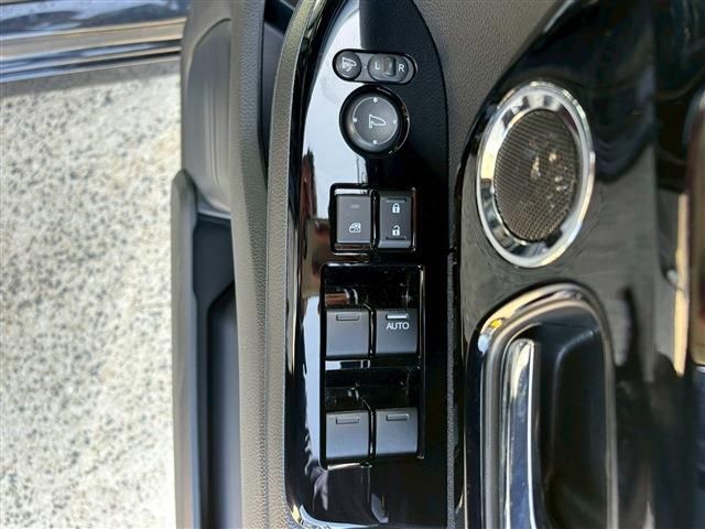 HONDA N BOX CUSTOM 2021 Image 31