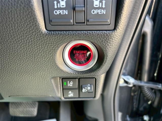 HONDA N BOX CUSTOM 2021 Image 31