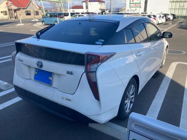 TOYOTA PRIUS 2015 Image 31
