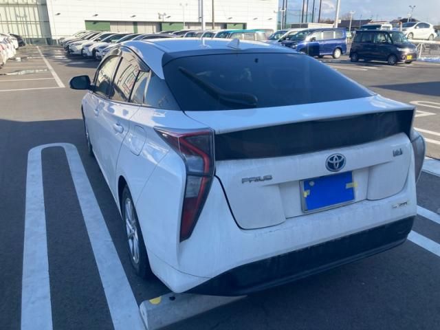 TOYOTA PRIUS 2015 Image 31