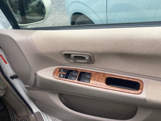 NISSAN LIBERTY 2003 Image 31