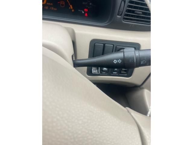 NISSAN LIBERTY 2003 Image 31