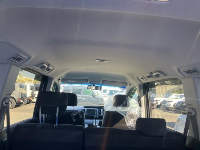 HONDA STEPWAGON SPADA 2011 Image 31