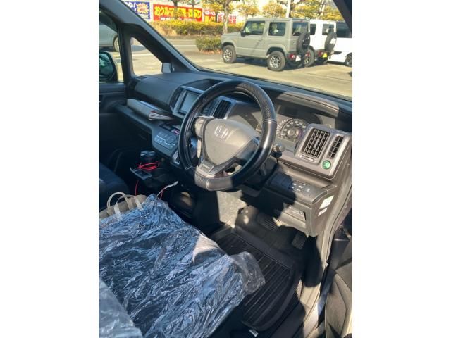 HONDA STEPWAGON SPADA 2011 Image 31