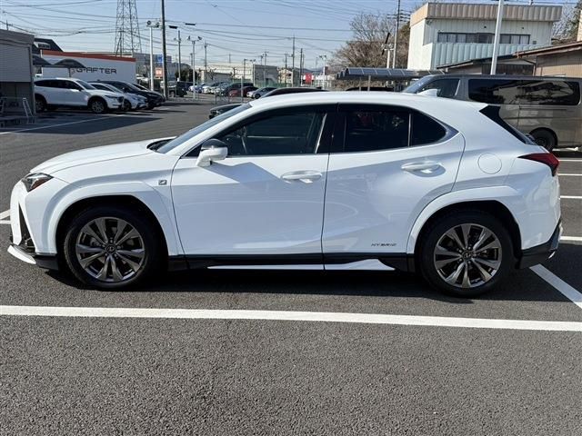 TOYOTA LEXUS UX200 2018 Image 31