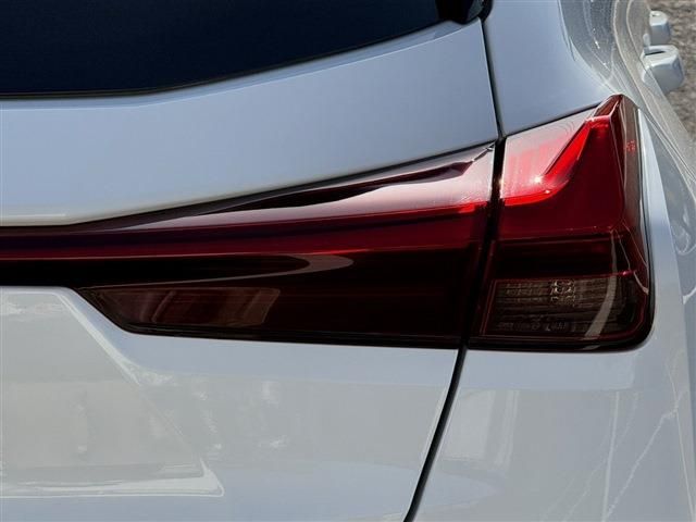 TOYOTA LEXUS UX200 2018 Image 31