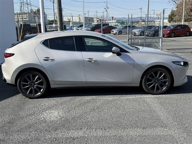 MAZDA 3 FASTBACK 2024 Image 31