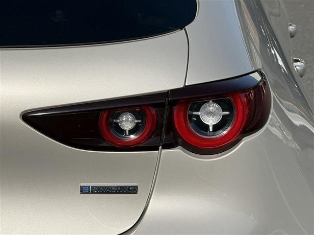 MAZDA 3 FASTBACK 2024 Image 31