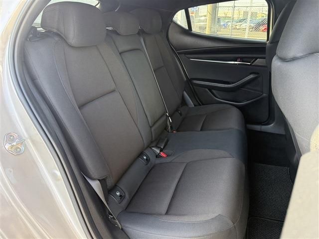 MAZDA 3 FASTBACK 2024 Image 31