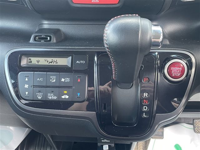 HONDA N BOX+ CUSTOM 4WD 2014 Image 31