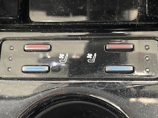 TOYOTA PRIUS PHV 2019 Image 31