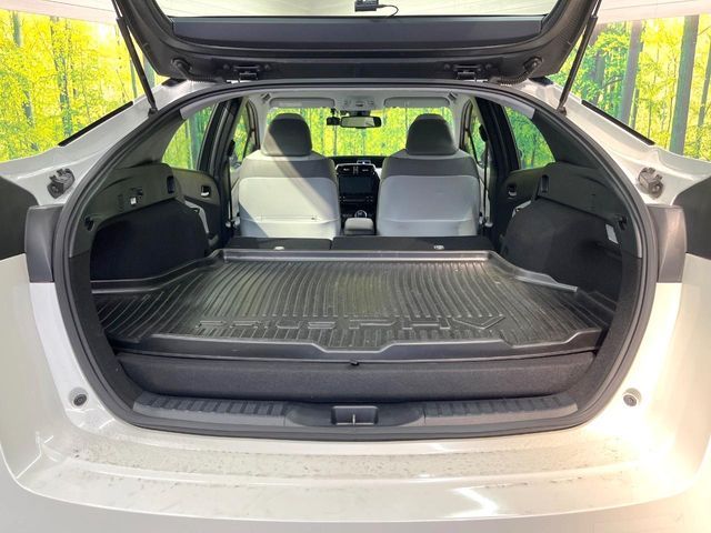 TOYOTA PRIUS PHV 2019 Image 31