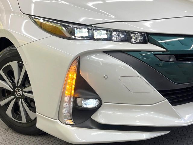 TOYOTA PRIUS PHV 2019 Image 31