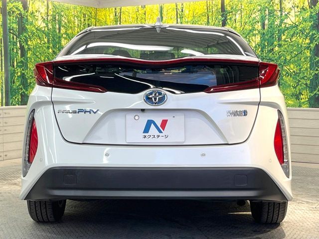 TOYOTA PRIUS PHV 2019 Image 31