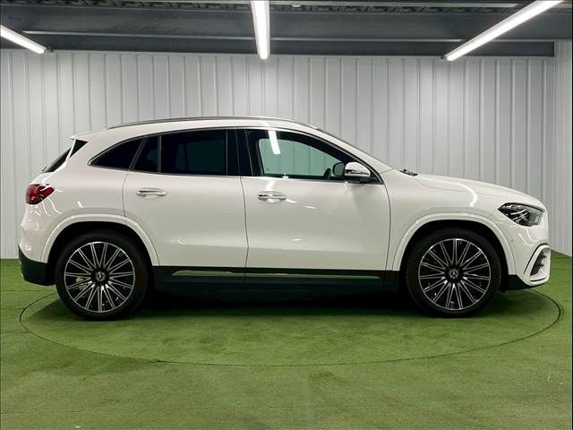 MERCEDES BENZ GLA CL 2024 Image 31