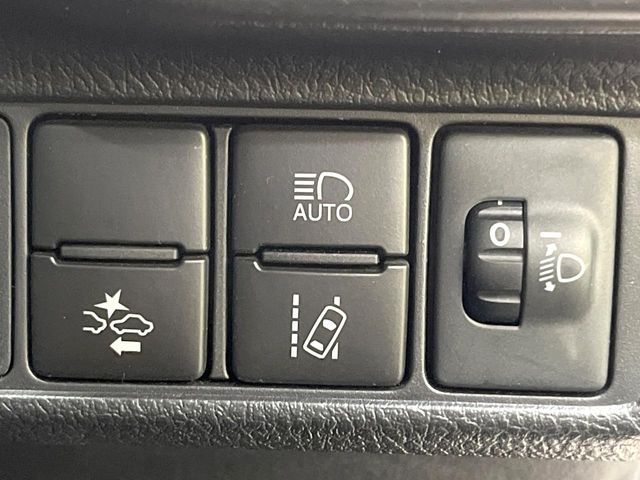 TOYOTA COROLLA FIELDER HYBR 2016 Image 31