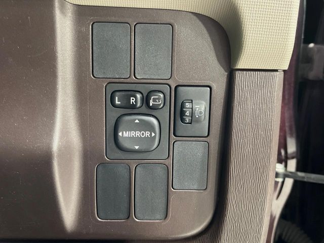 TOYOTA PASSO 2011 Image 31